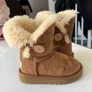 Ugg Bailey Button Boots size Toddler 6